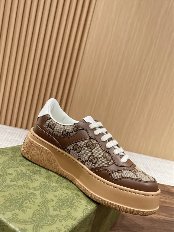 Gucci Shoe 